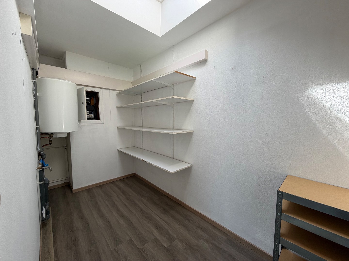 Centraal gelegen appartement met 2 slaapkamers en garage te Geel! 