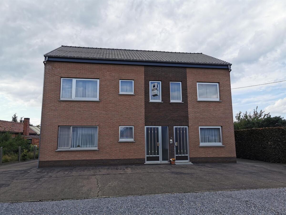 Instapklaar dakappartement met garagebox in Kuringen 