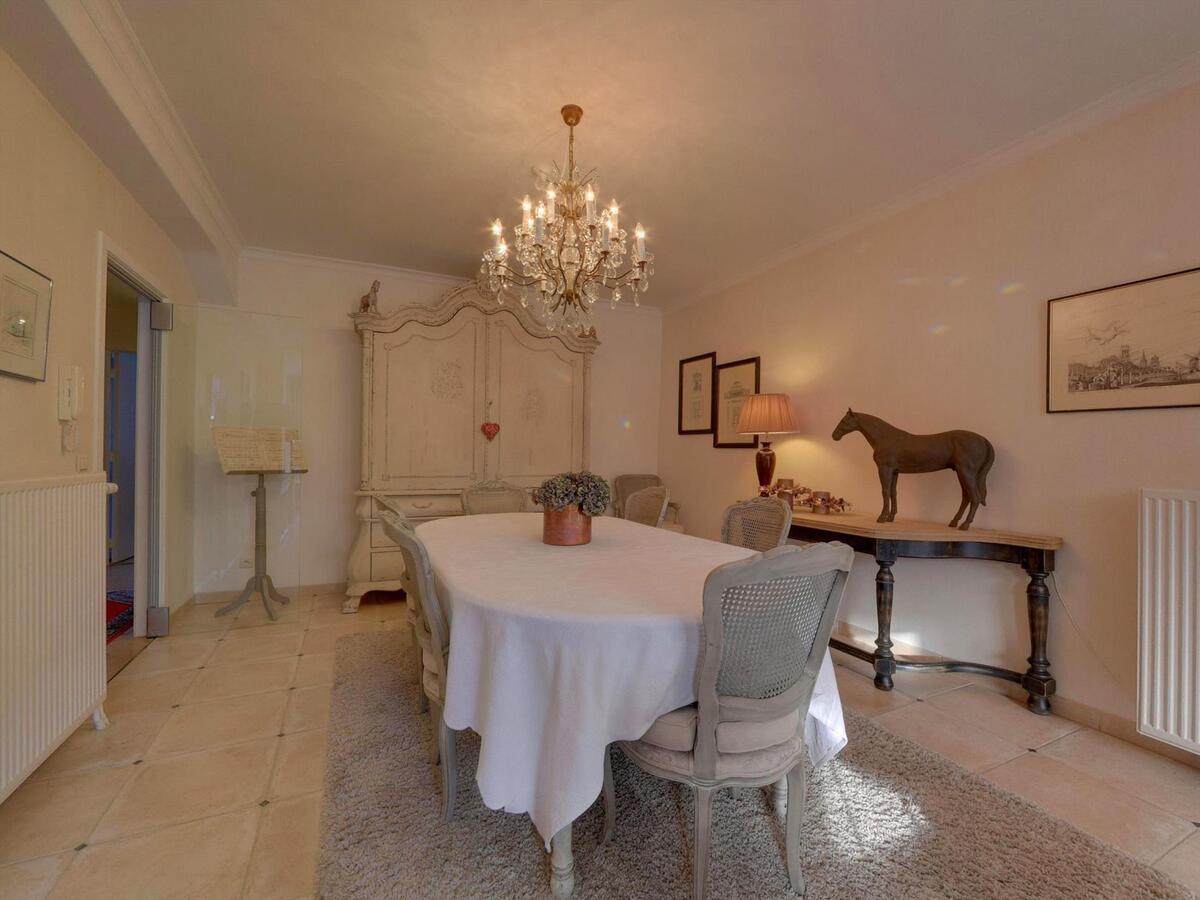 Gelijkvloers appartement met zuidgerichte tuin 