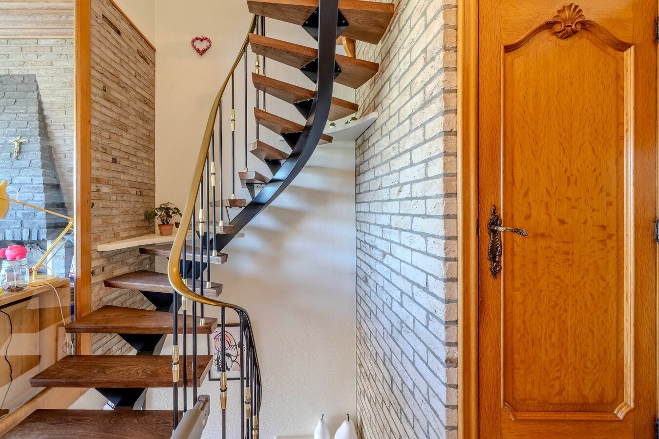 Goed gelegen gezinswoning met tuin en 3 slpks 