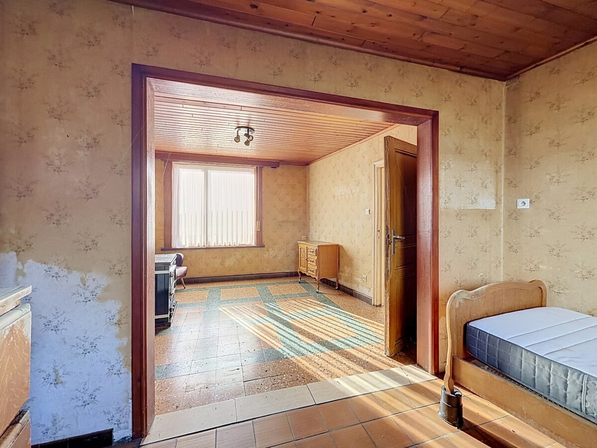 Te renoveren/te slopen woning met zicht op agrarische gebieden te Zwalm 