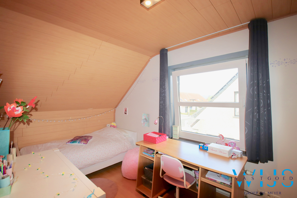 Instapklaar woonhuis in een rustige woonwijk te EEKLO ! 