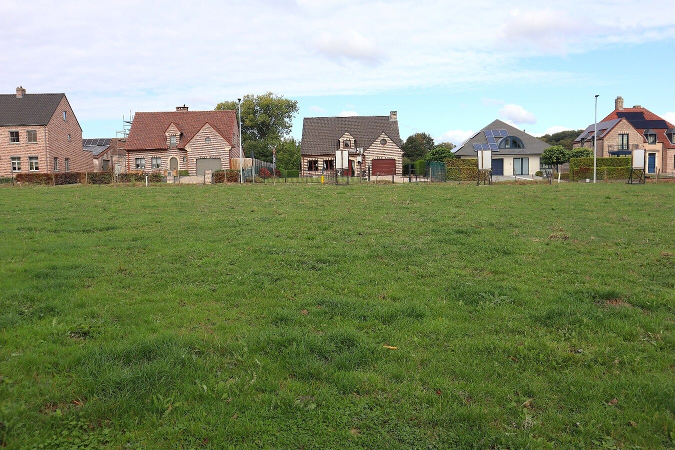 Mooi perceel voor HALF OPEN BEBOUWING te Boutersem 