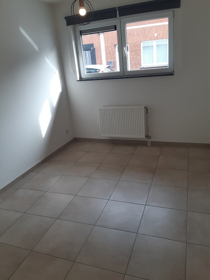 Lichtrijk 2 slpk-appartement te Oudenaarde. 