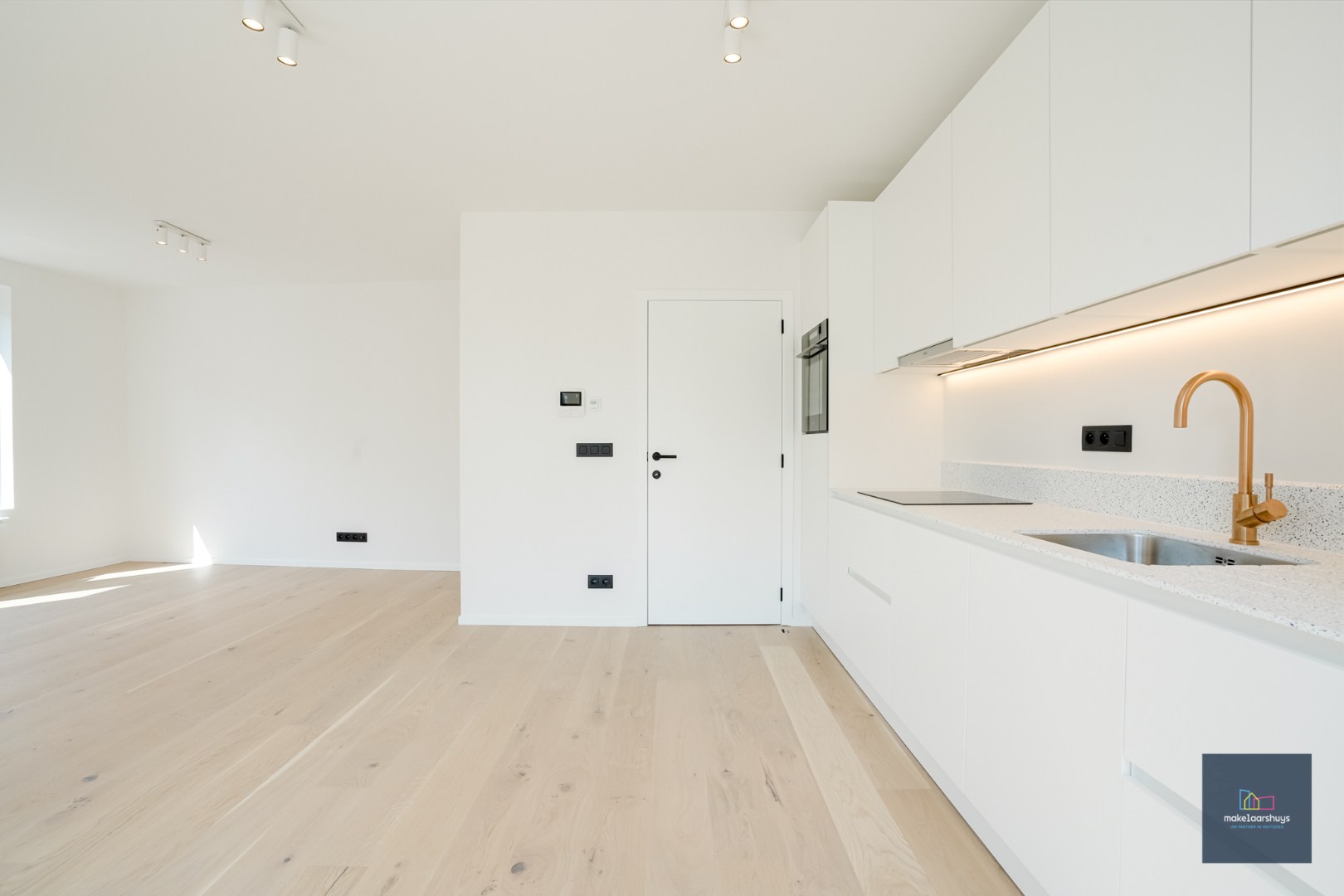 Stijlvol gerenoveerd 2 slaapkamerappartement 