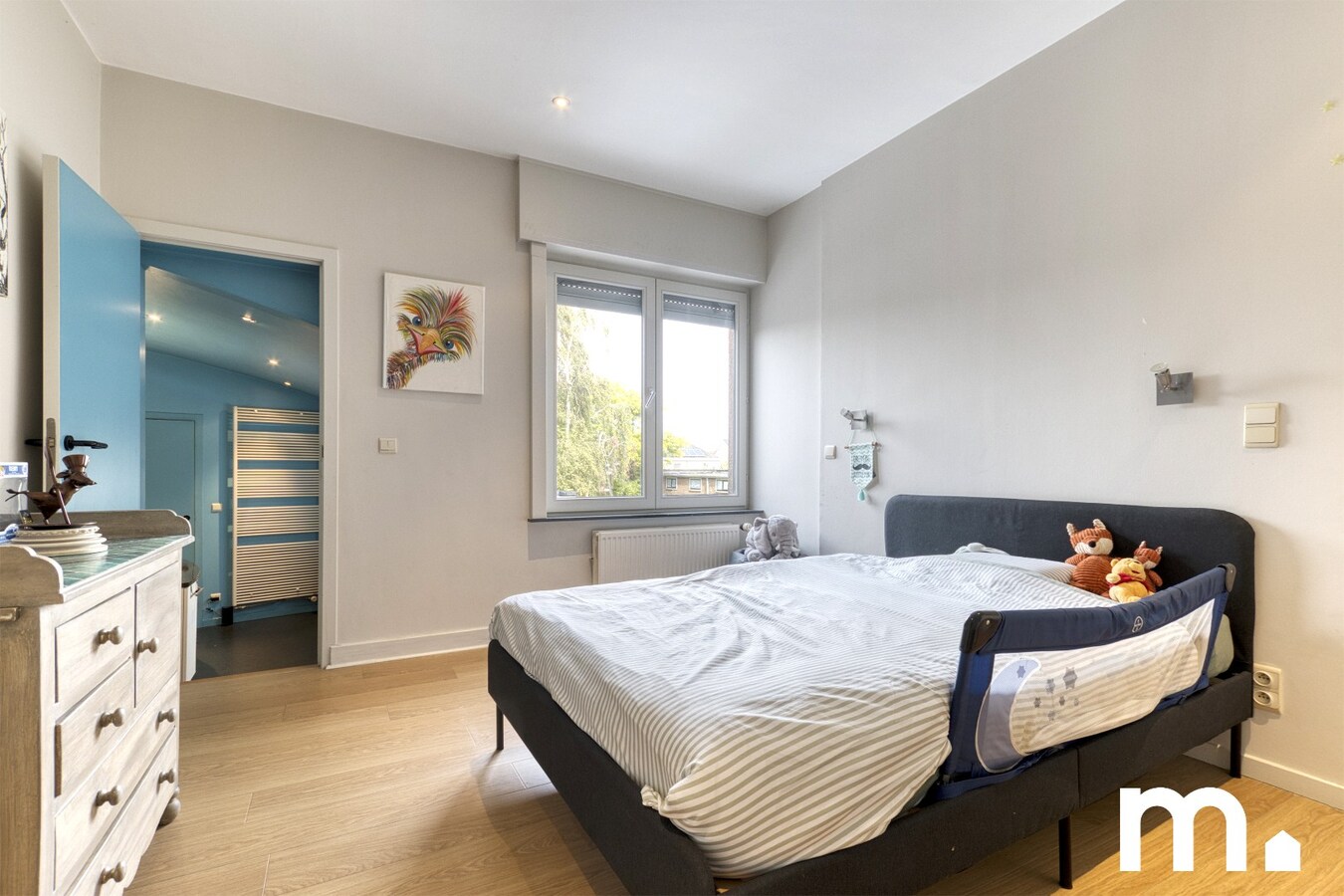 Karaktervolle architectenwoning met tuin en oprit te Kortrijk ! TOPligging ! 