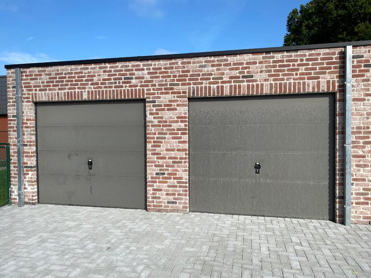 Woning met 4 slaapkamers en garage te Koekelare 