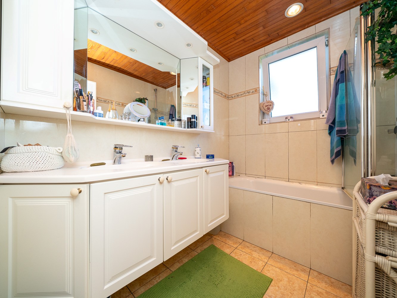 Statige villa in het centrum van Dilbeek 