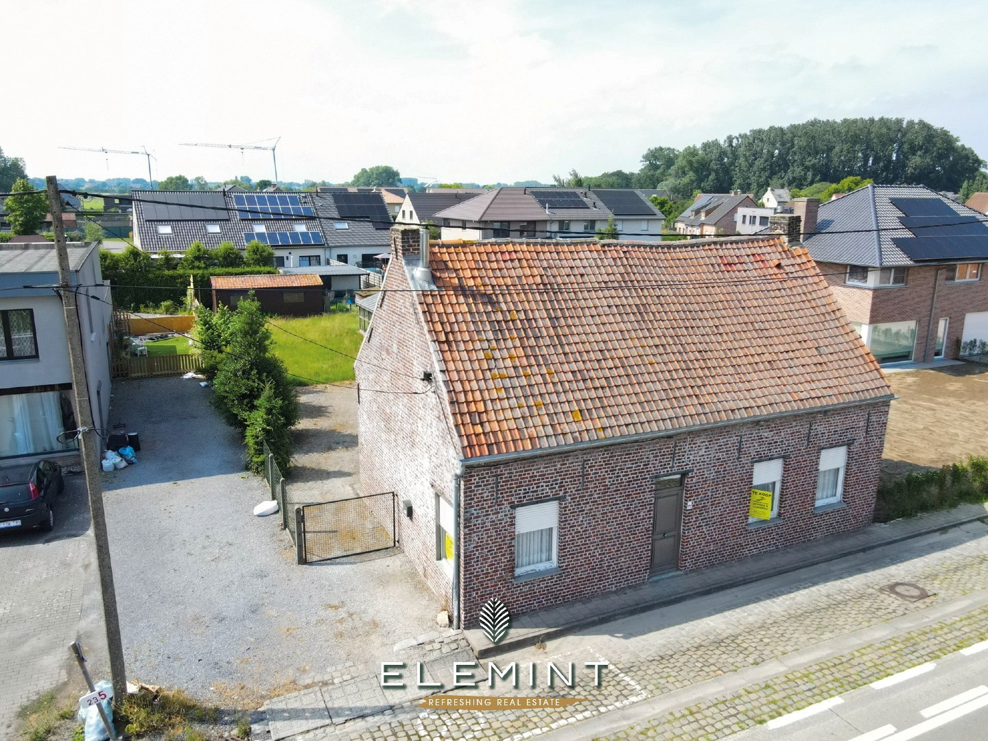 Te renoveren of te slopen woning nabij centrum Olsene 