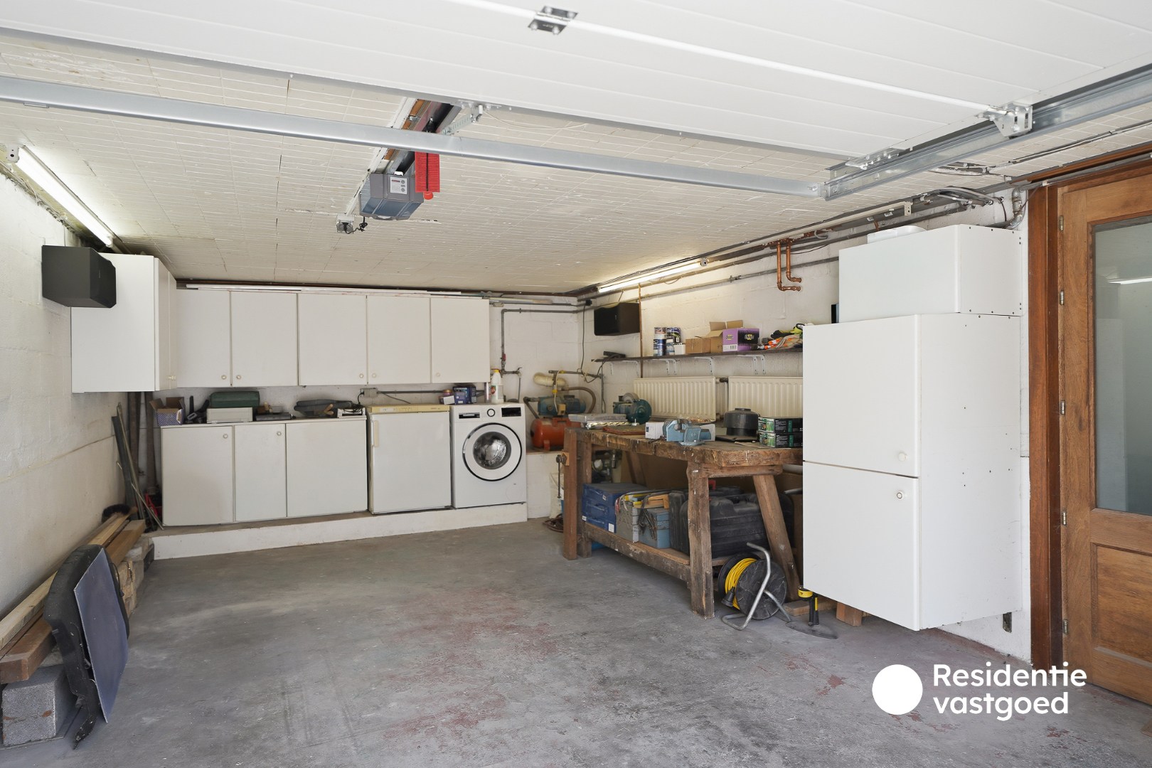 Instapklare bel-étagewoning met garage en tuin in Sint-Michiels 