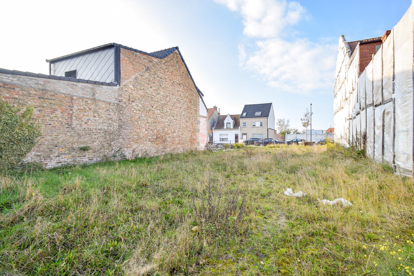Perceel bouwgrond op ca 390 m² langs verbindingsweg tussen Middelkerke &amp; Nieuwpoort 