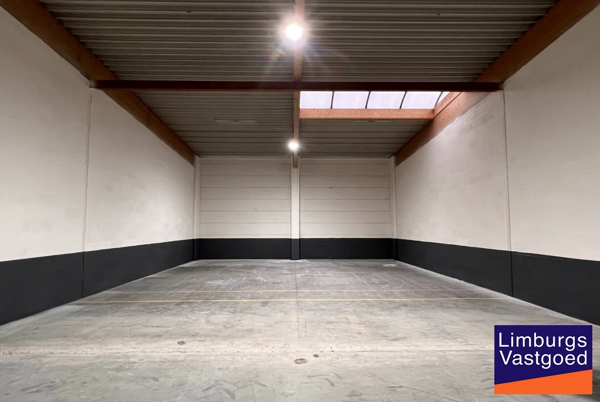 METIO - KMO UNIT 133 - 57,75 m² - sectionaal poort - nabij E-313 