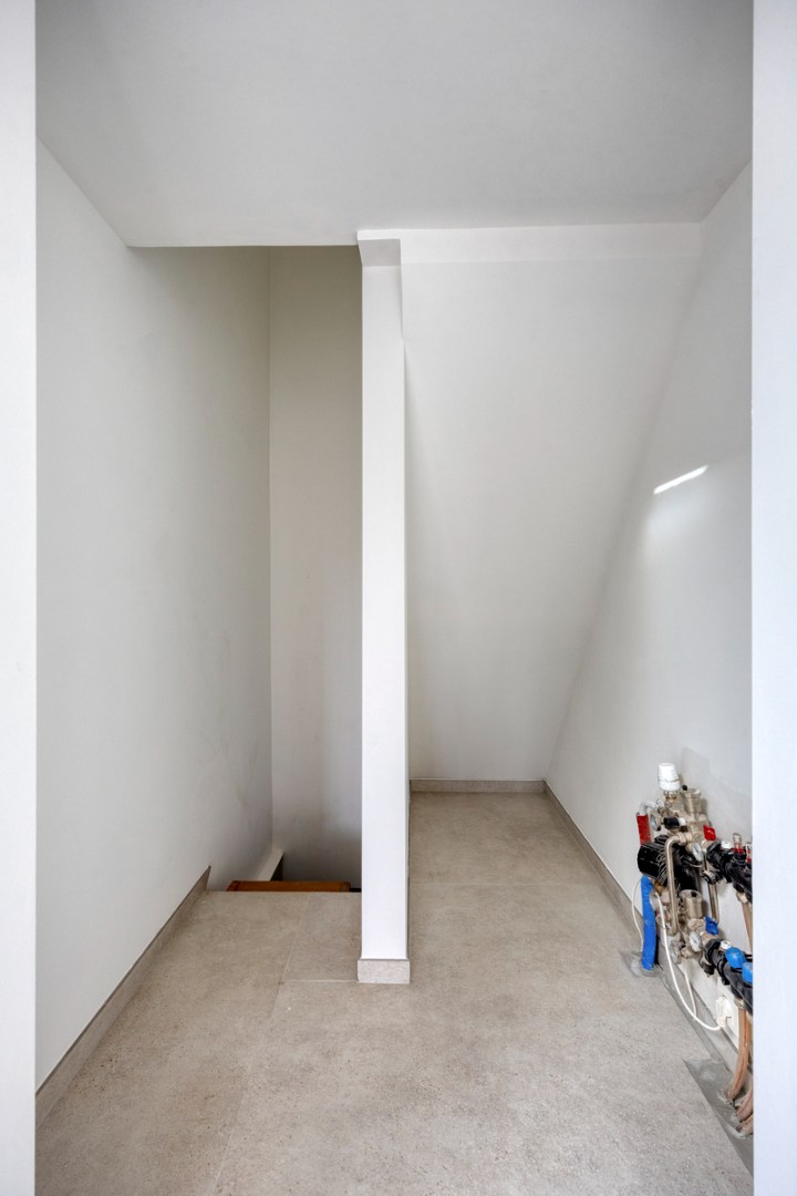 Volledig gerenoveerde woning met 3 slaapkamers, 2 badkamers en tuin in Tienen! – EPC A - bewoonbare opp. 139 m² 