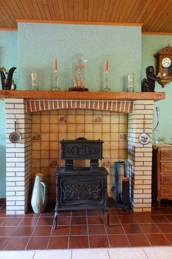 Ruime hoekwoning met 4 slaapkamers en dubbele garage 