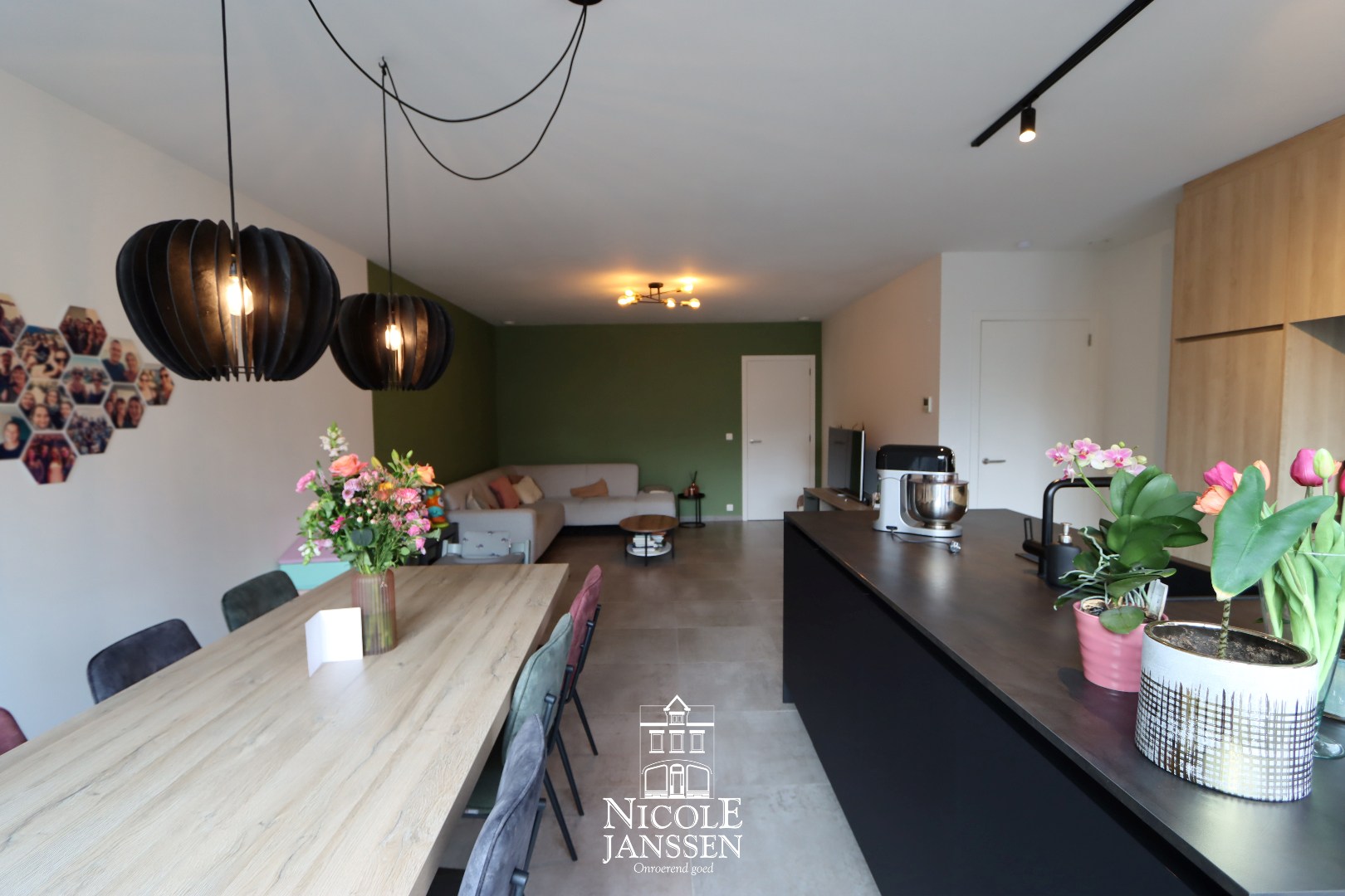 Volledig ingerichte keuken