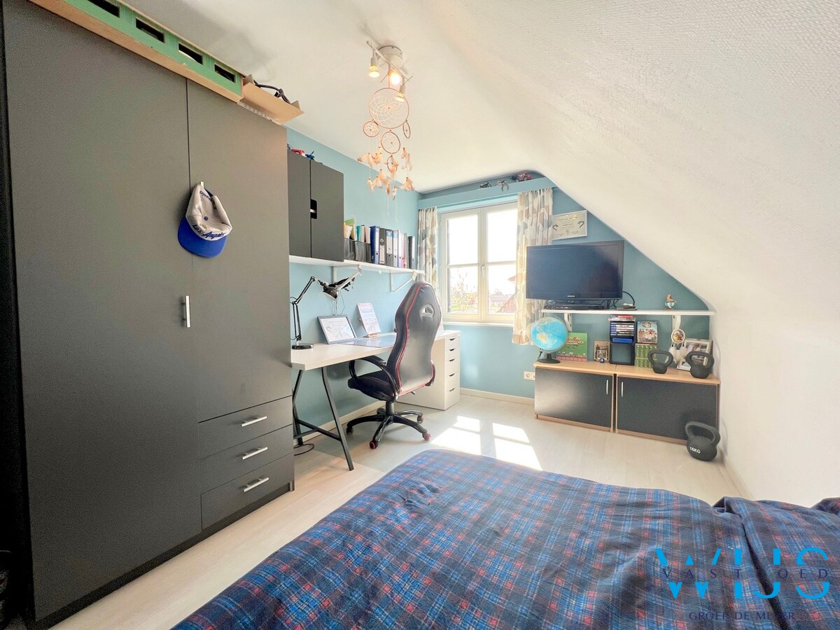 Instapklaar woonhuis met 4 slaapkamers, ruime tuin &amp; garage te ERTVELDE ! 