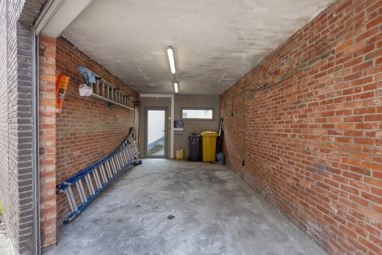 Parel met garage en stadstuin te huur in het centrum van Geel 