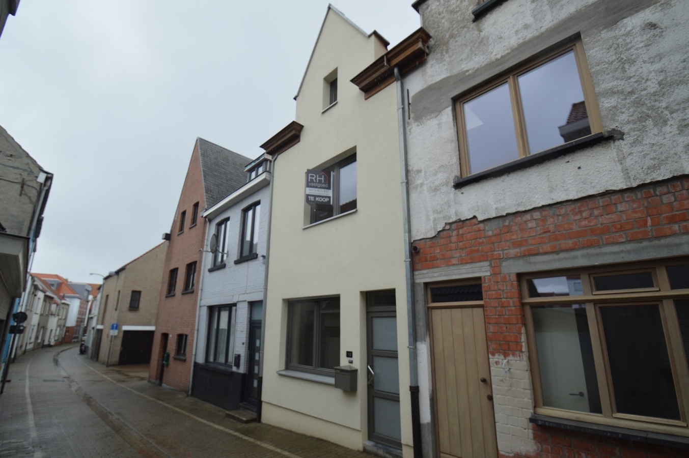 Goed gelegen, gerenoveerde woning - Heist 