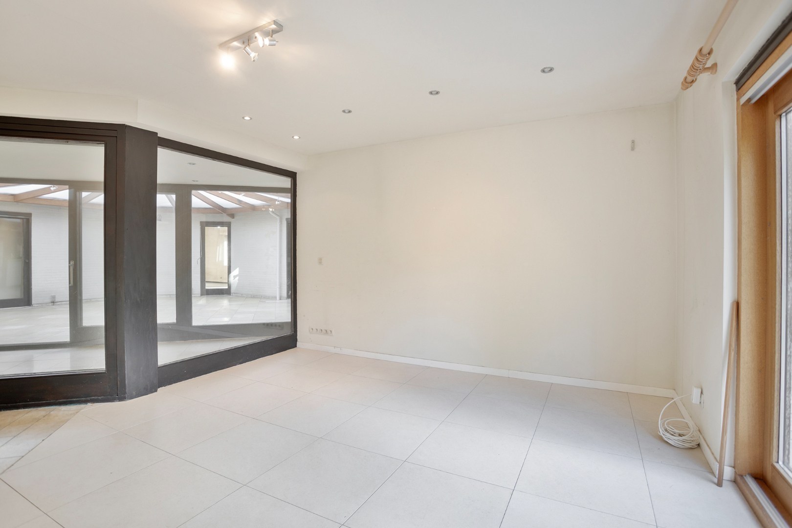 Ruime woning in een doodlopende straat met 4 slaapkamers, 2 badkamers op een prachtig perceel vlak bij het Meerdaalwoud 