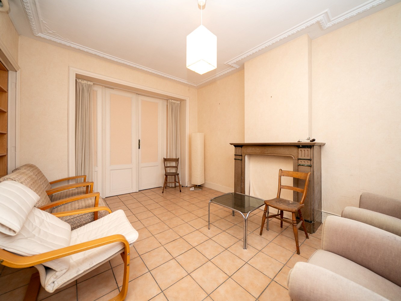 Knappe herenwoning met praktijkruimte en tuin 