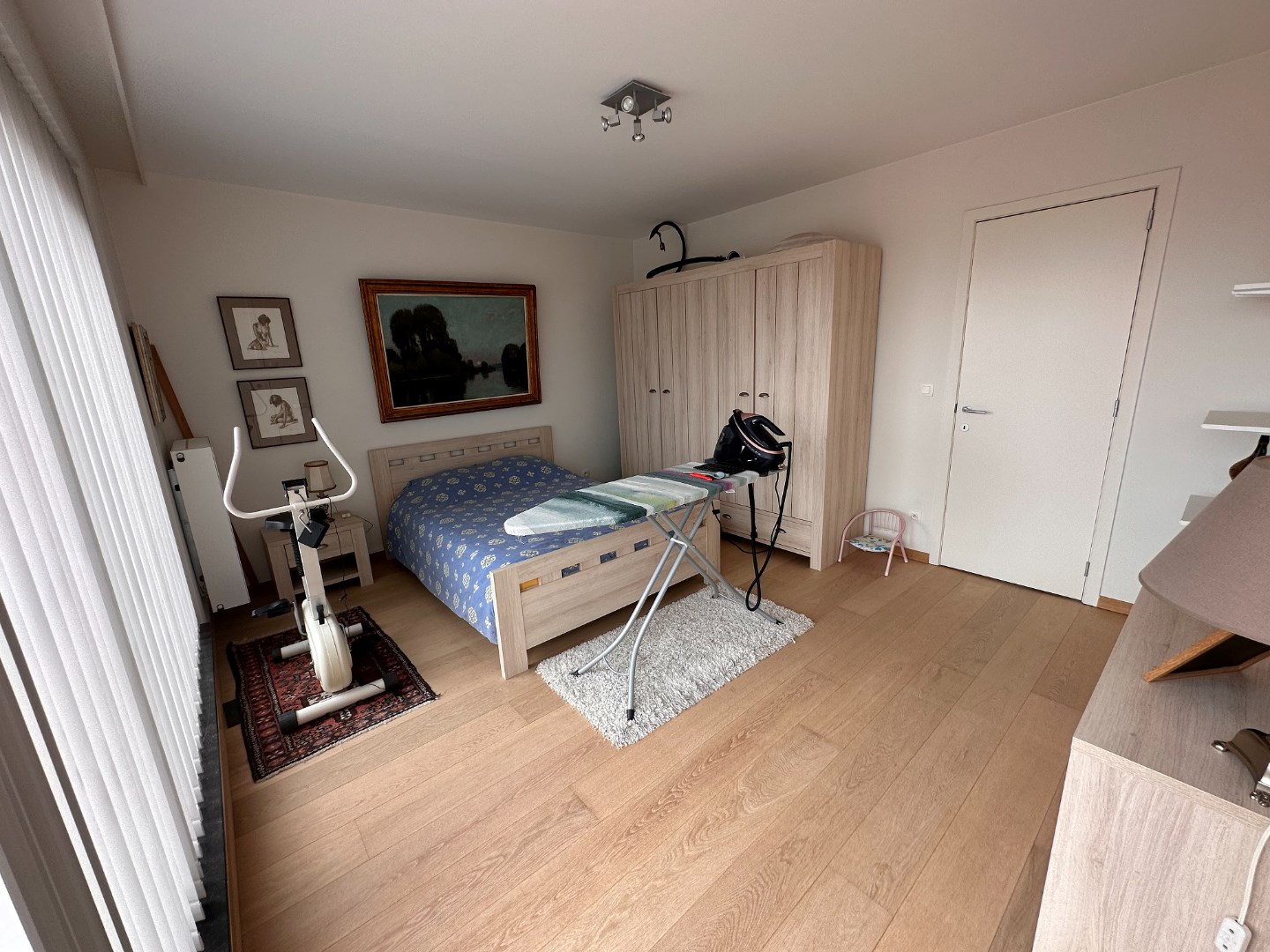 RUIME DUPLEX PENTHOUSE MET TERRASSEN OP TOPLIGGING 