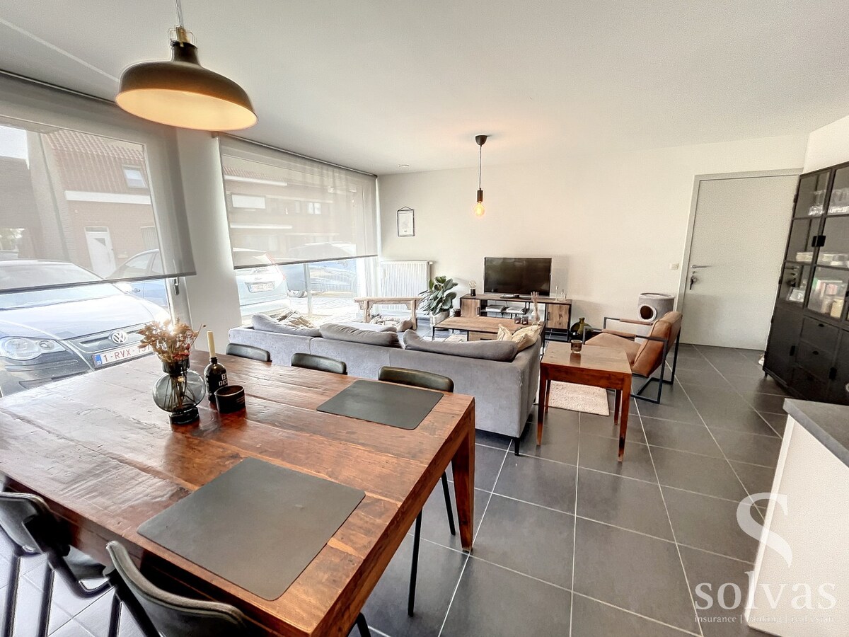 Gelijkvloersappartement met twee slaapkamers én garage 