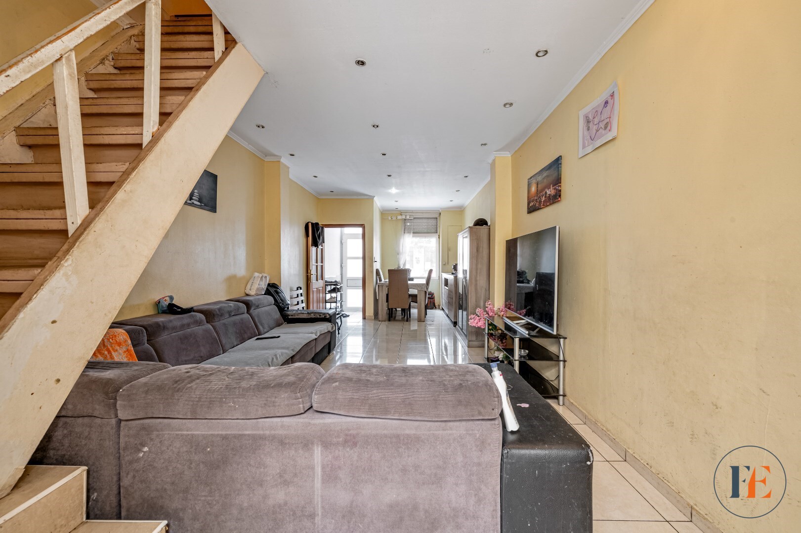 Te renoveren woning met stadskoer 