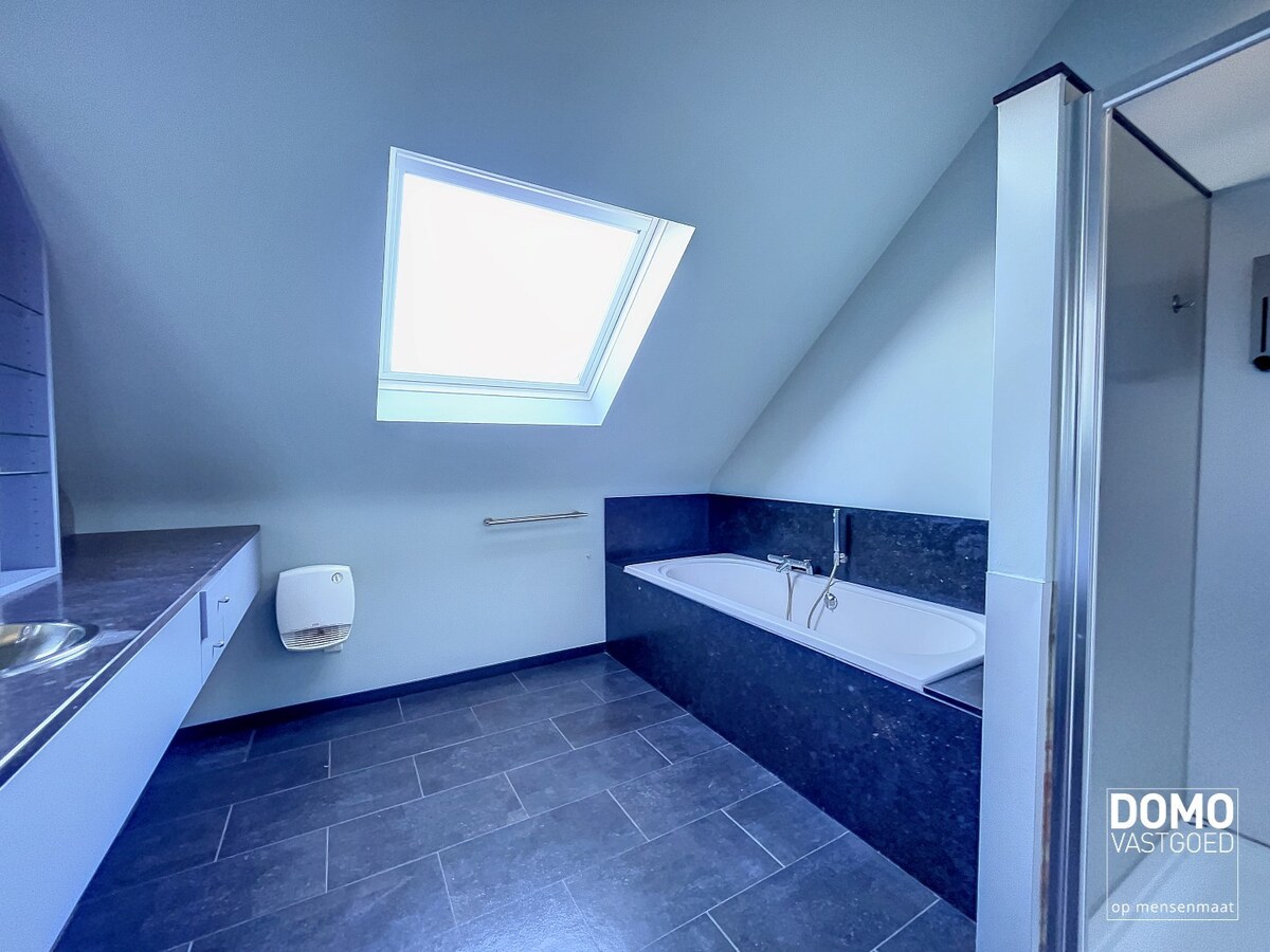 Mooi Duplex Appartement met gemeenschappelijke tuin te Schulen 