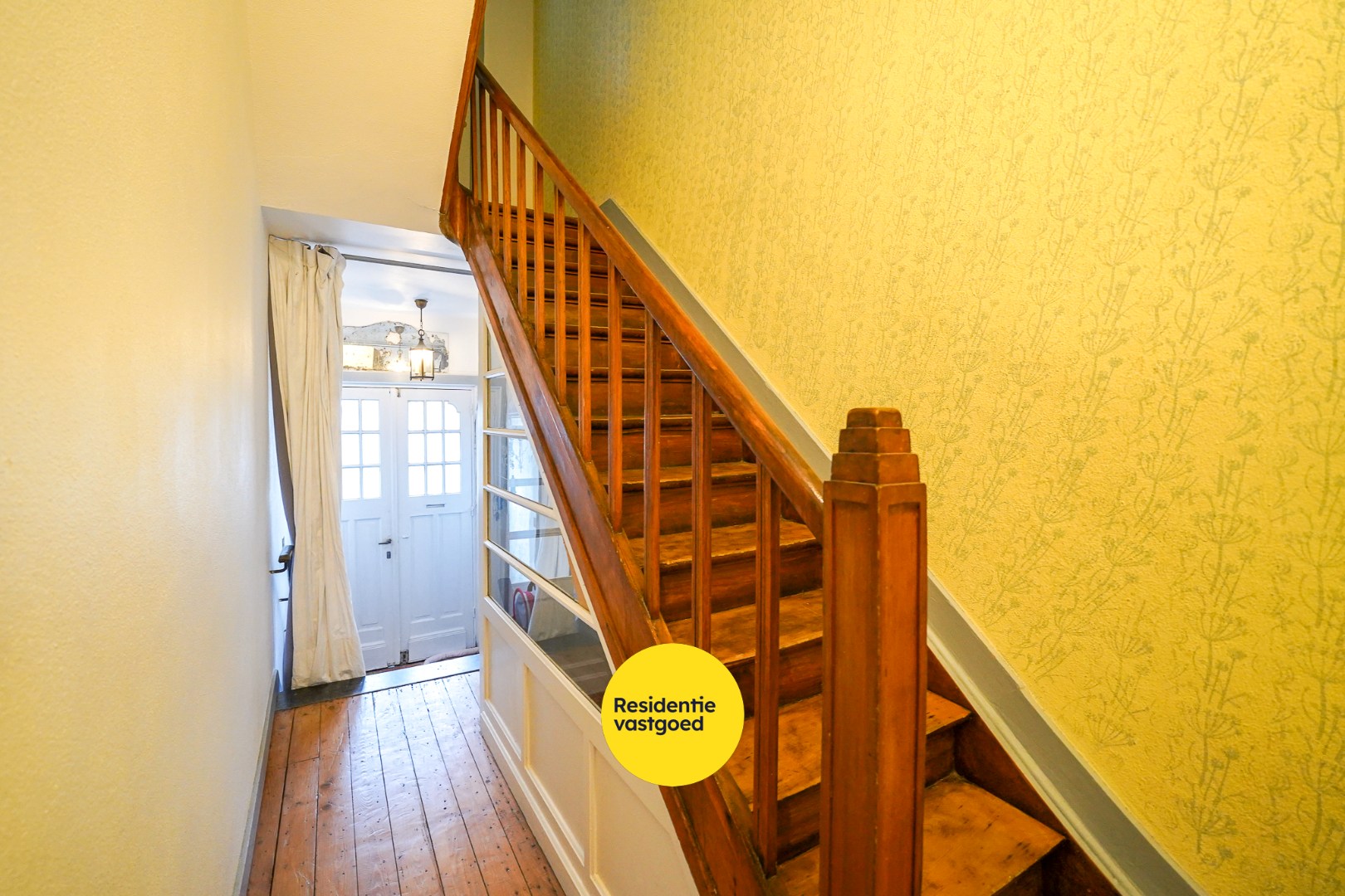 Unieke en karaktervolle hoekwoning te Raversijde 