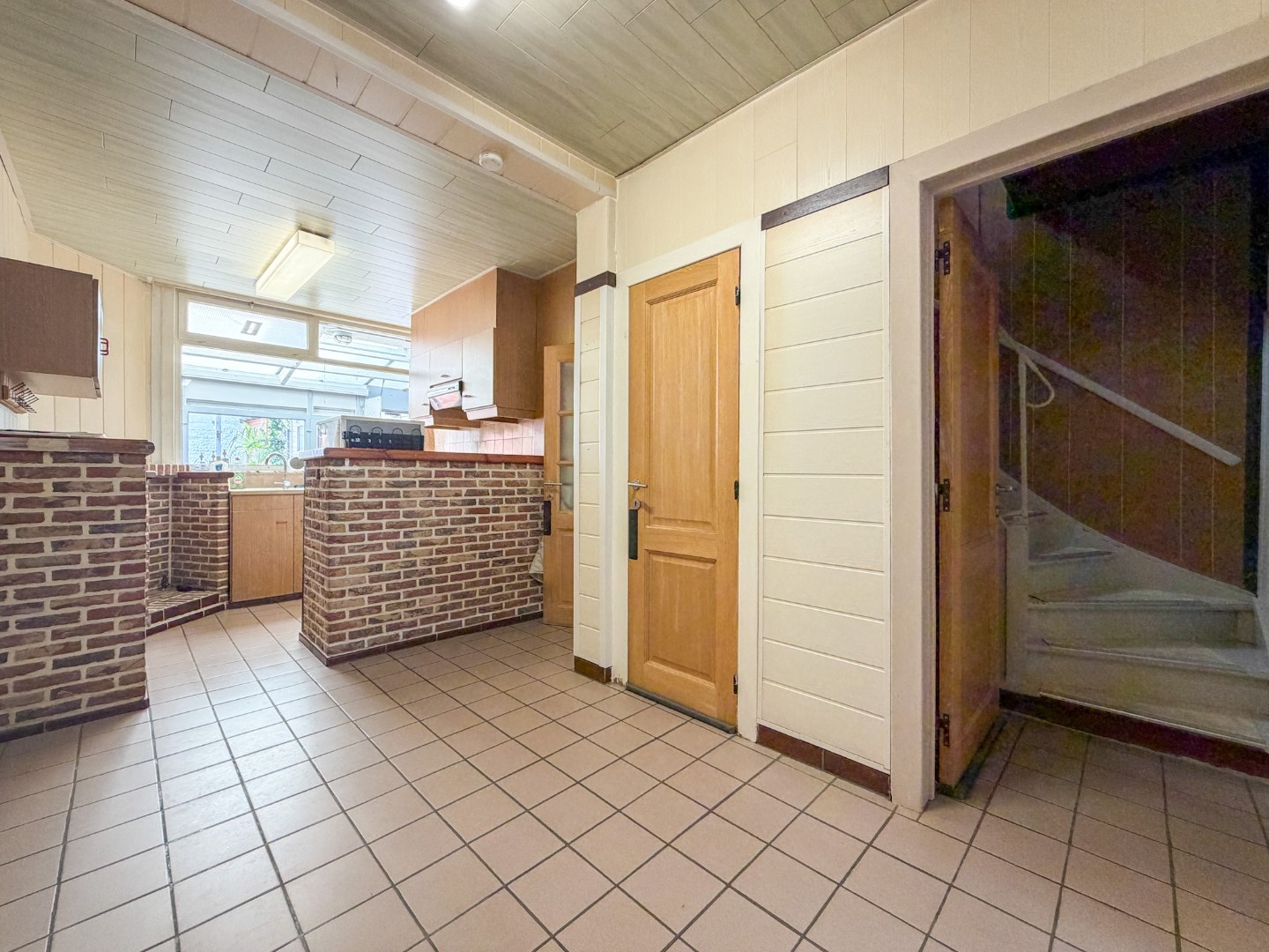 Ruime tussenwoning (211 m²) met zonnige koer, 3 slpk, Torhout 