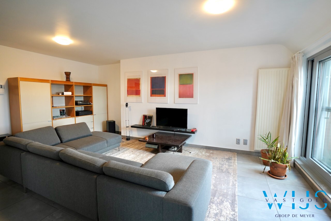 Gezellig tweeslaapkamer appartement met terras te Assenede ! 