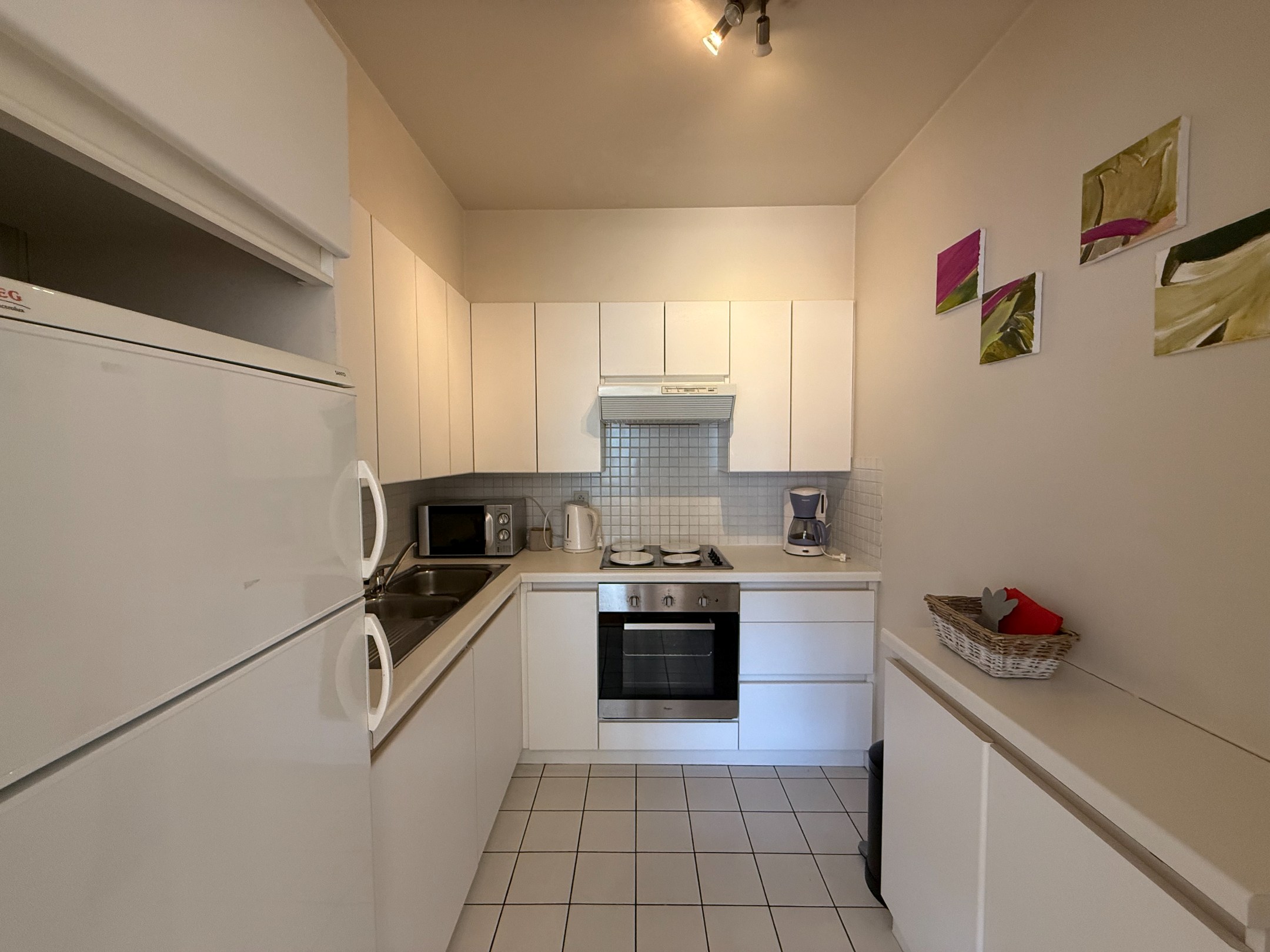 GEMEUBELD: 2- slaapkamer appartement gelegen op een toplocatie in de Van Bunnenlaan 