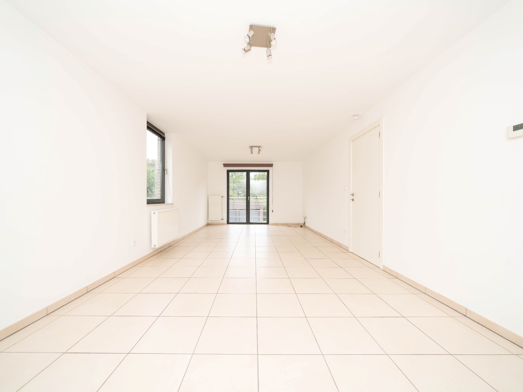 Recent 1-kamer appartement met staanplaats en kelder 