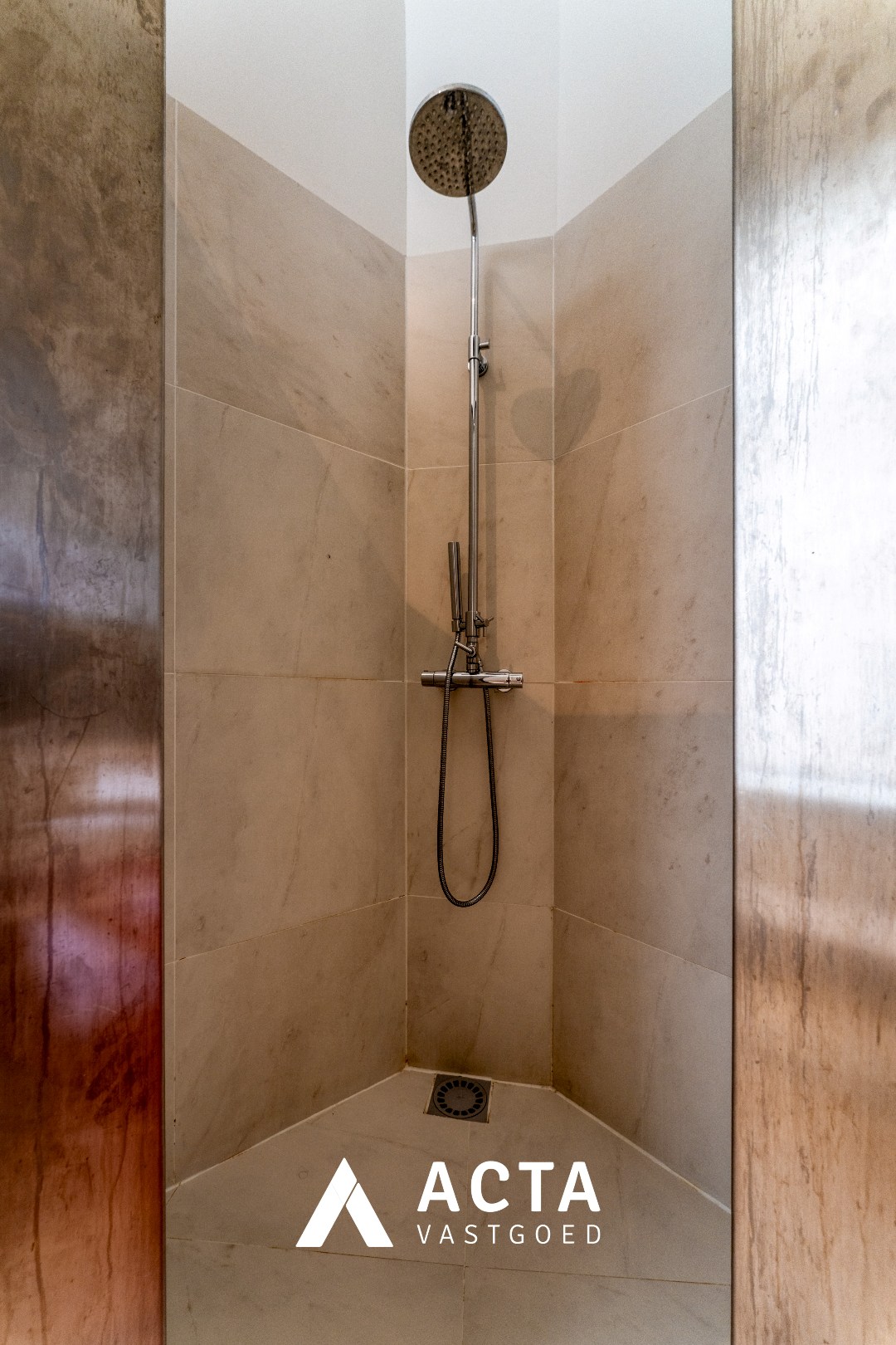 Gerenoveerd herenhuis in het centrum van Oostende 