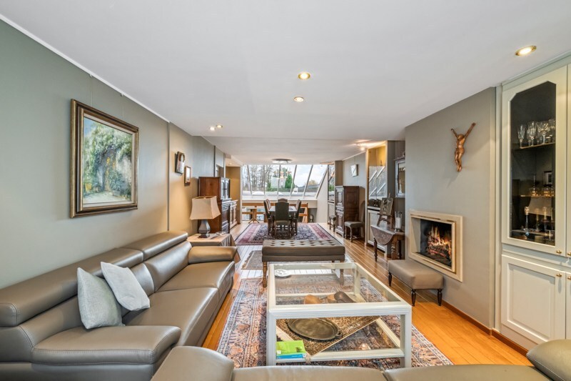 Veelzijdige woning met tuin en uitweg in Eernegem 