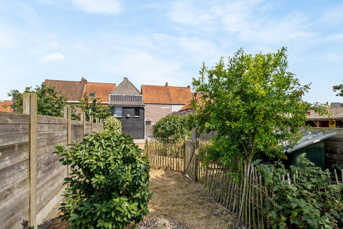 Trendy halfopen bebouwing met tuin en uitweg te Wevelgem ! *** NONO INSPIRED*** 