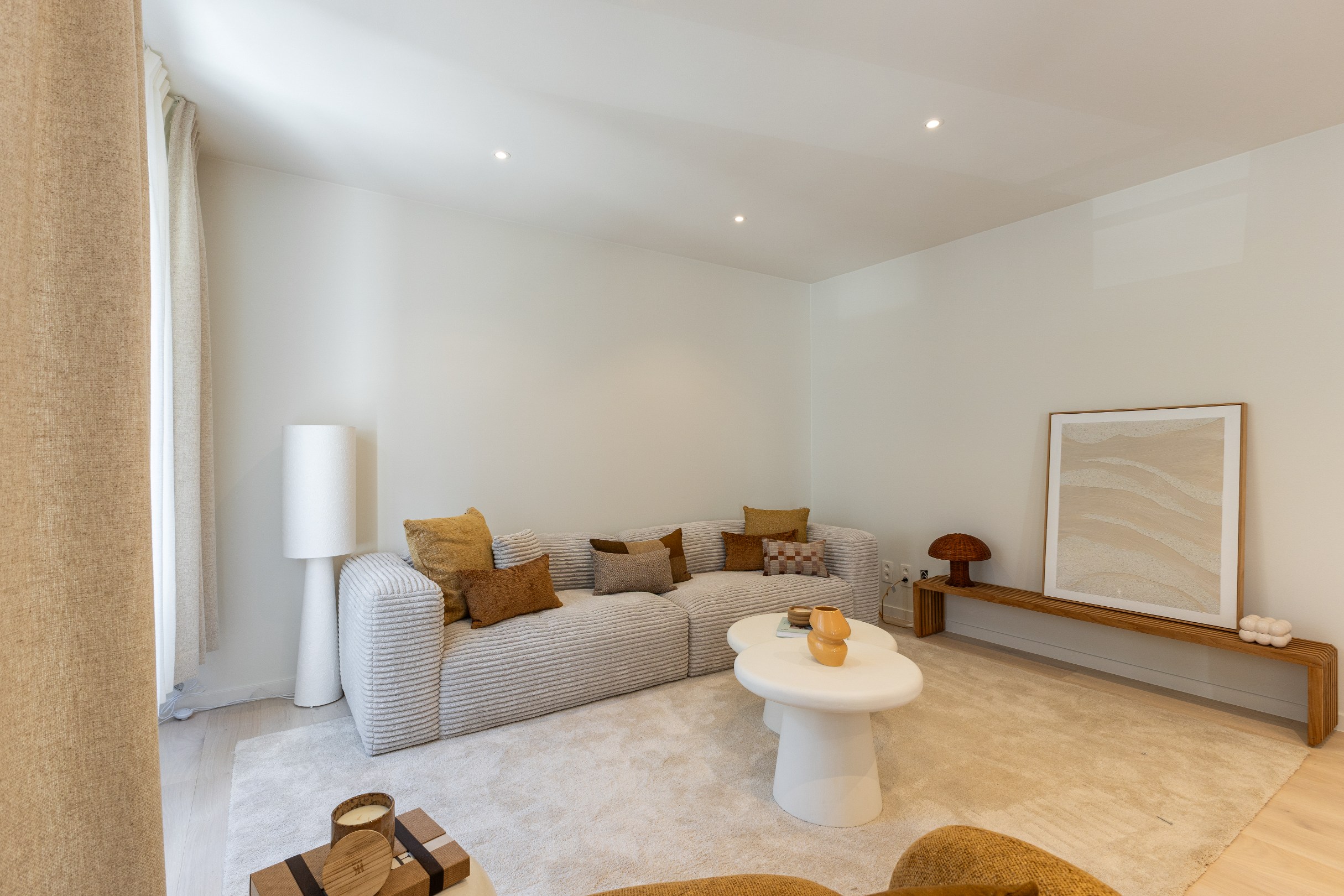 Appartement de 3 chambres à vendre à deux pas de la plage et de la place de la Tour de Lumière. 