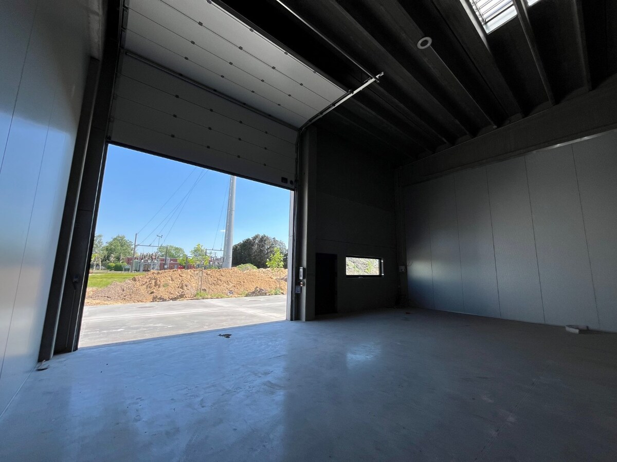 LAATSTE UNIT TE HUUR !! 