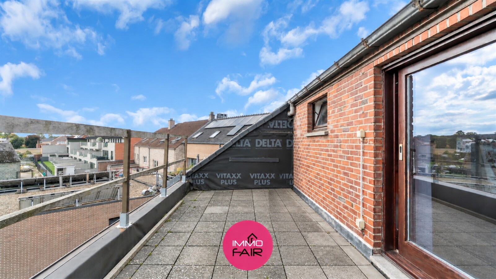Instapklaar appartement met terras en parkeerplaats in Munsterbilzen 