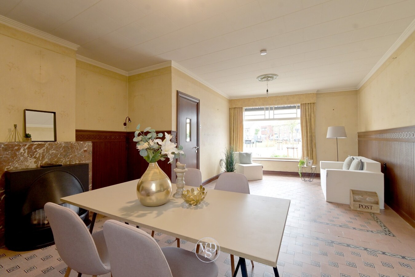 Karaktervolle herenwoning in centrum Asper. 