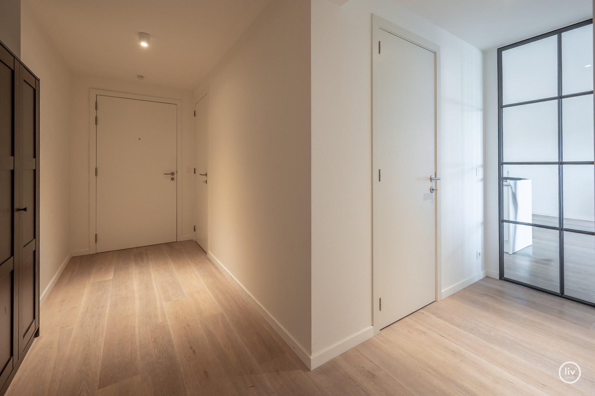 Magnifique appartement spacieux avec 3 chambres situé dans un immeuble récent à Duinenwater. 