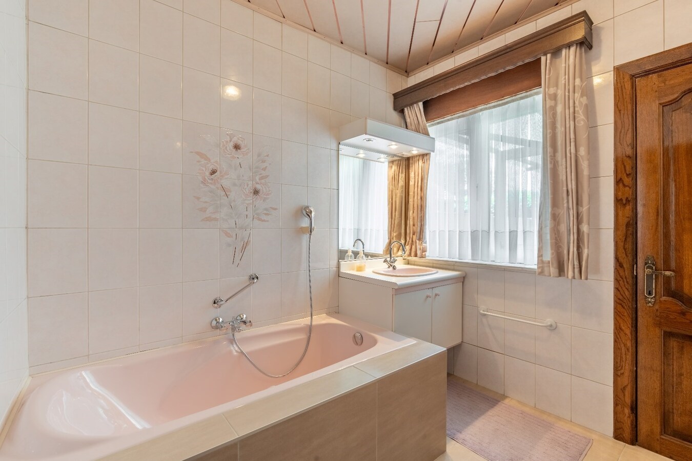 Ruime woning drie slaapkamers 