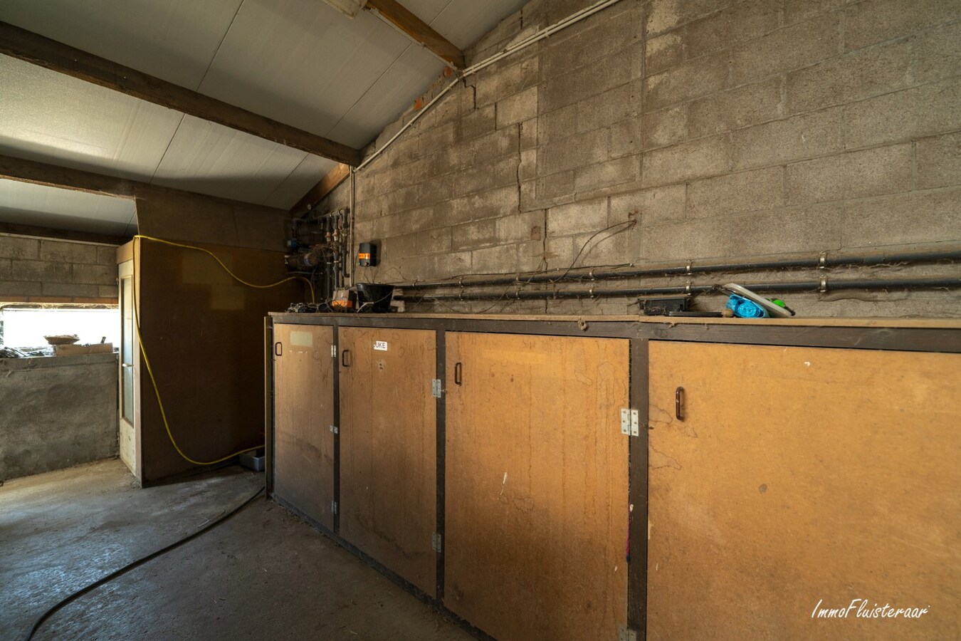 Unieke eigendom met paardenaccommodatie op 33.647 m² in Menen 