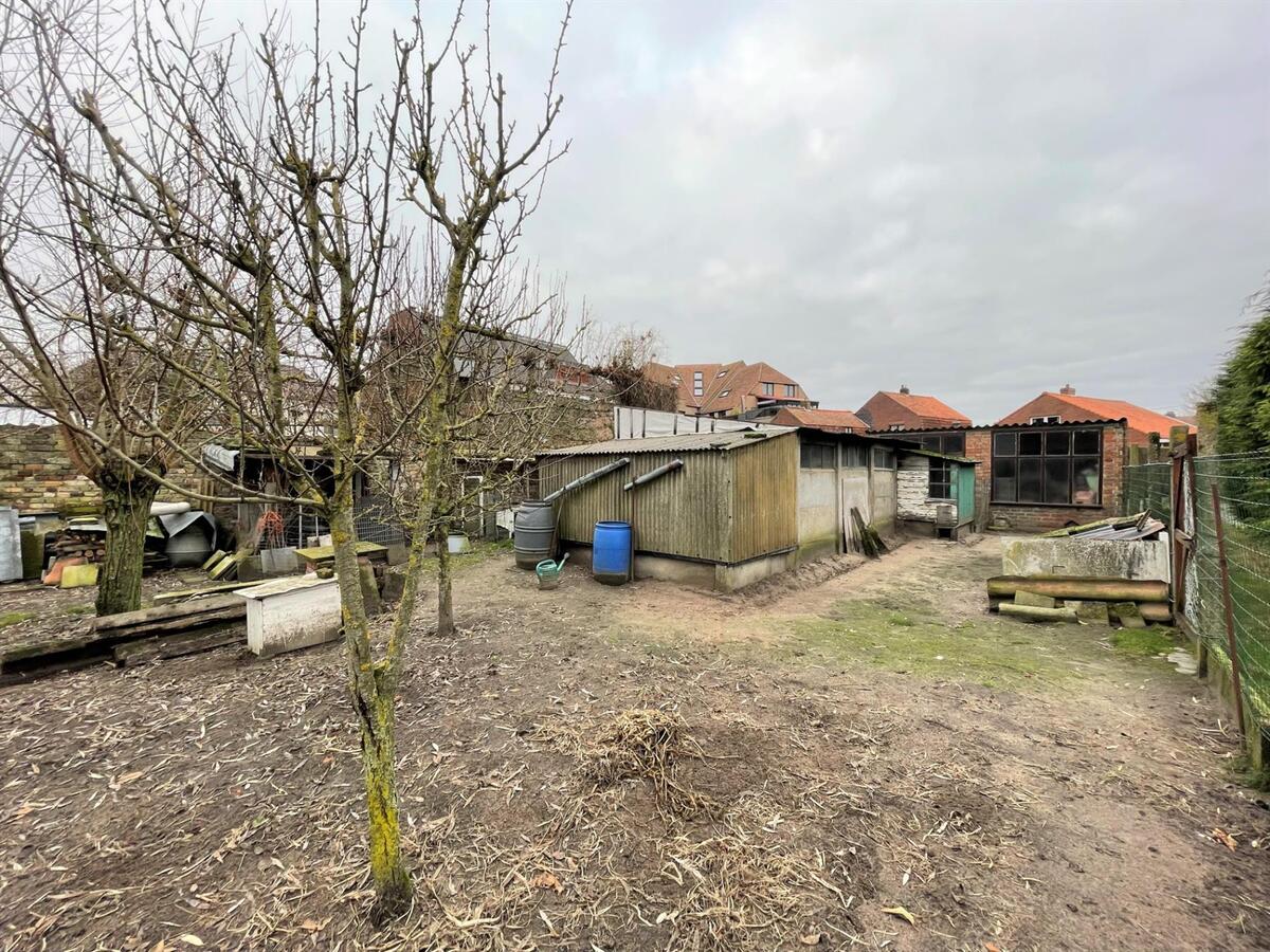 Woning met 2 slaapkamers en diepe tuin te Koekelare 