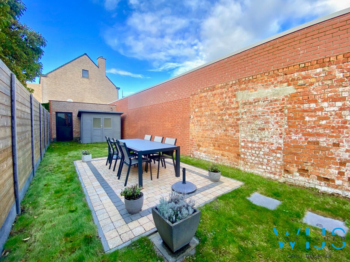 Gezinswoning met 4 slaapkamers &amp; garage te EVERGEM ! 