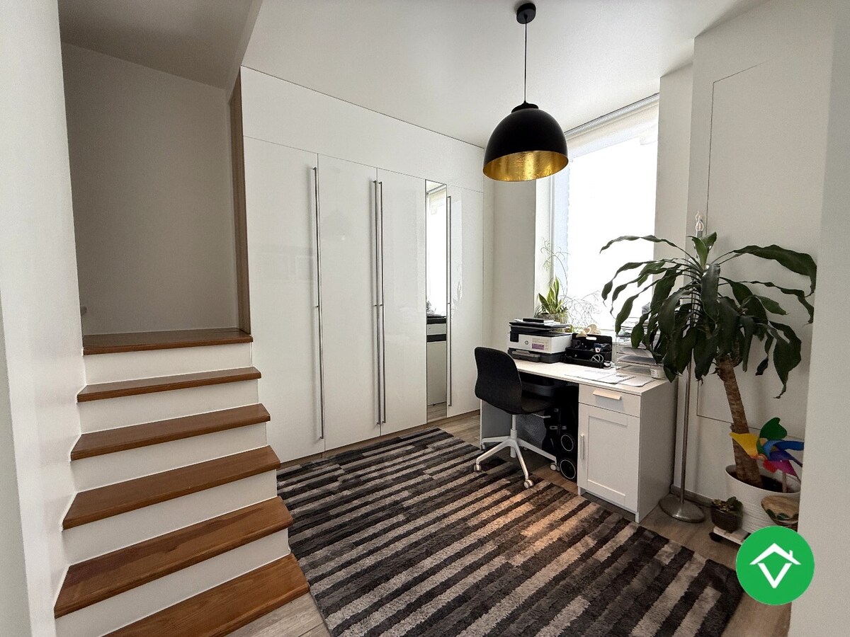 Prachtig gerenoveerde woning met 3 slaapkamers en tuin te Roeselare 