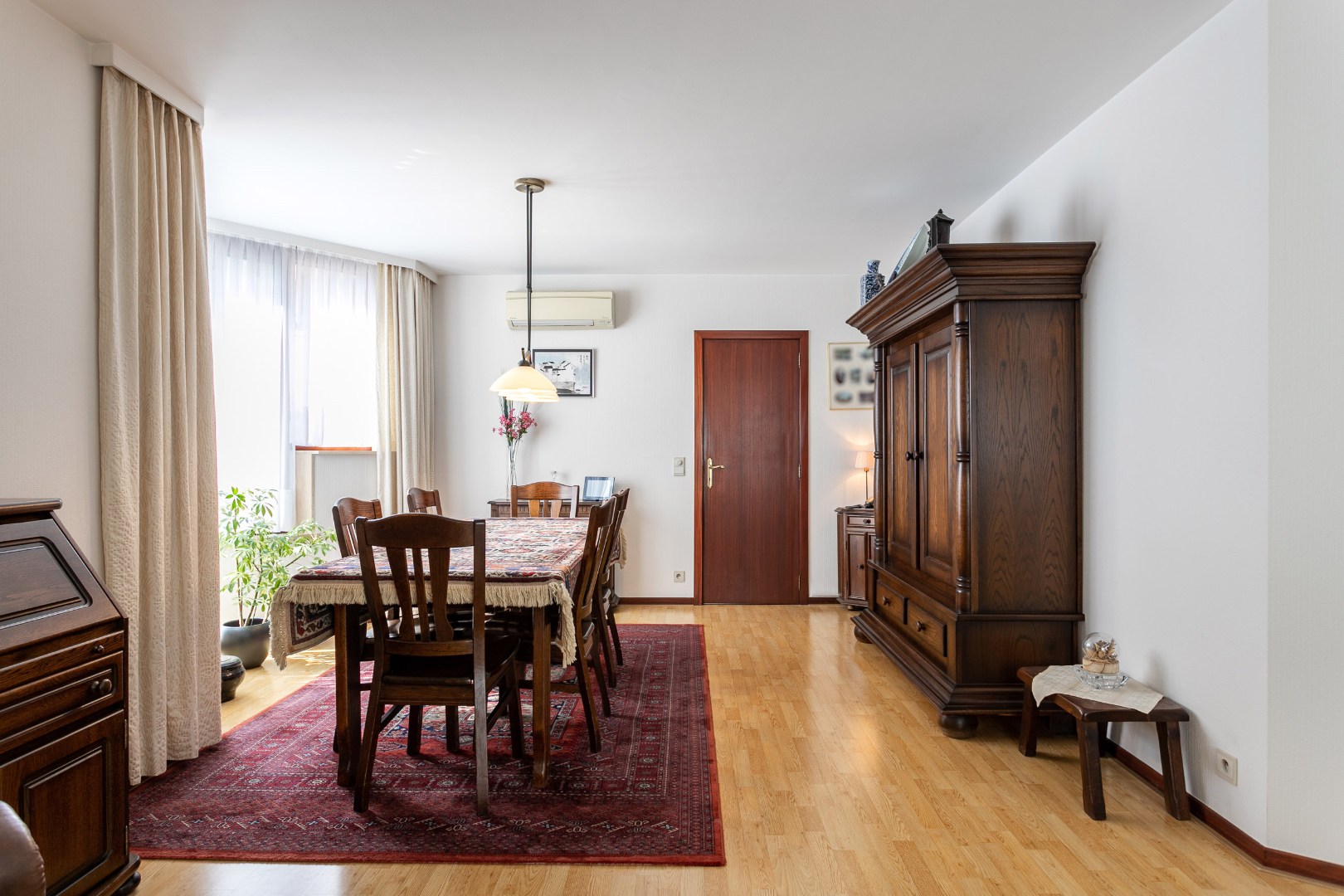Ruim 3-slaapkamerappartement (EPC C) met terras en uniek zicht op de basiliek in hartje Halle 