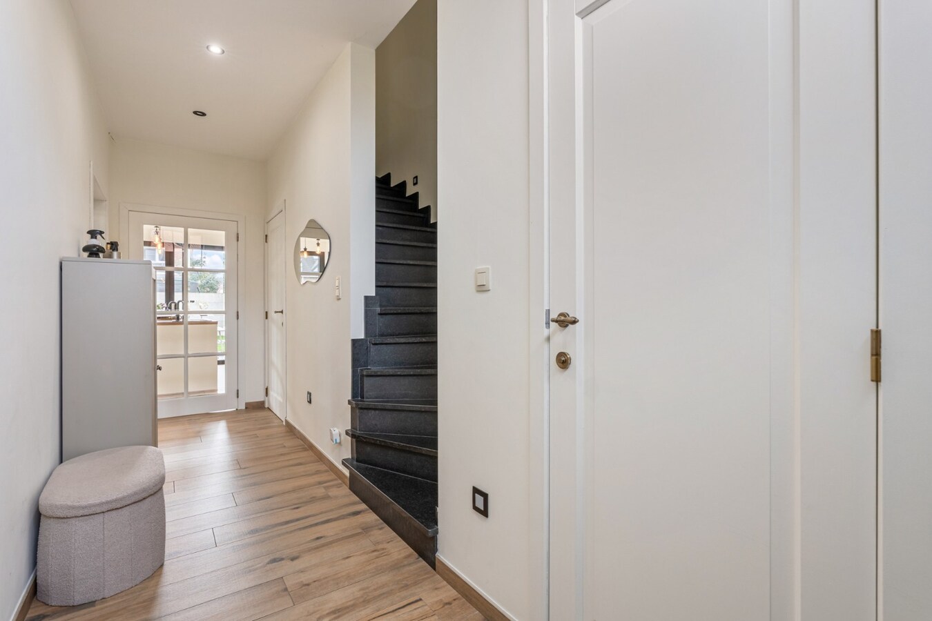 UNIEK VASTGOEDAANBOD! Kwaliteitsvolle pastorijwoning met duurzame technieken en uitzonderlijk wooncomfort 