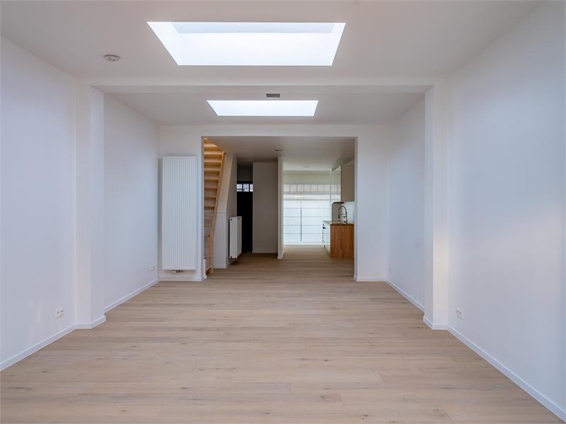 Compleet gerenoveerde woning op toplocatie 