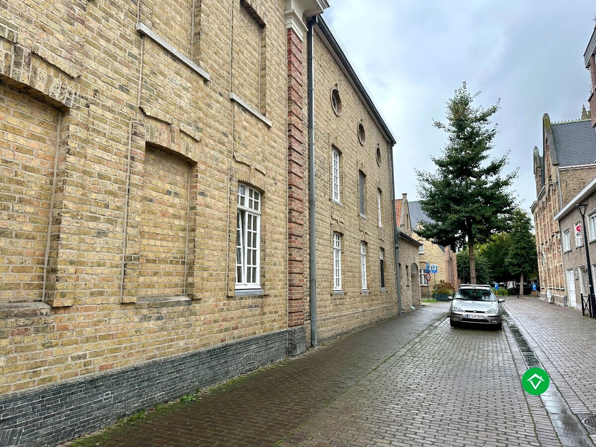 Ondergrondse garage (18,75m²) in centrum Gistel te koop 